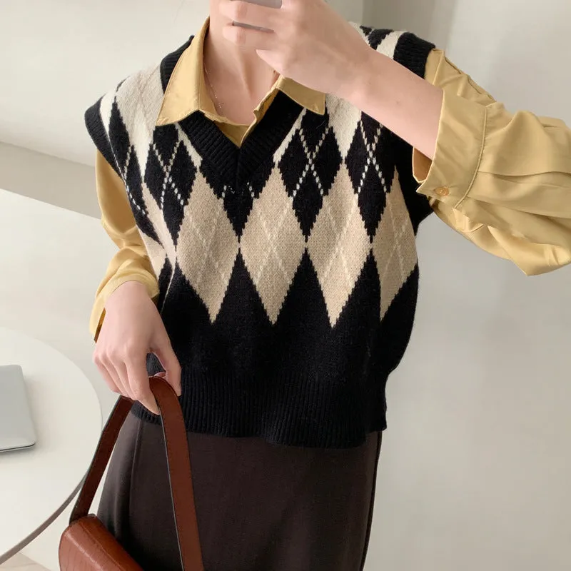 2021 argyle V-neck knitwear women loose fit crop top vest checkered sweater